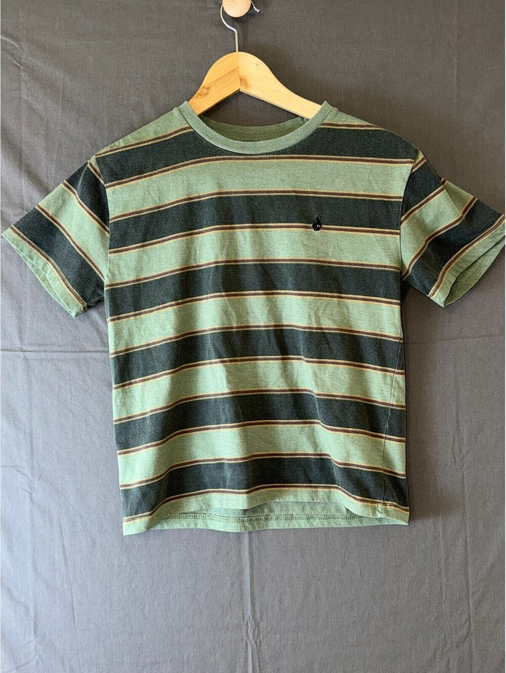 Volcom Striped Short Sleeve Tee Green shirt-Medium